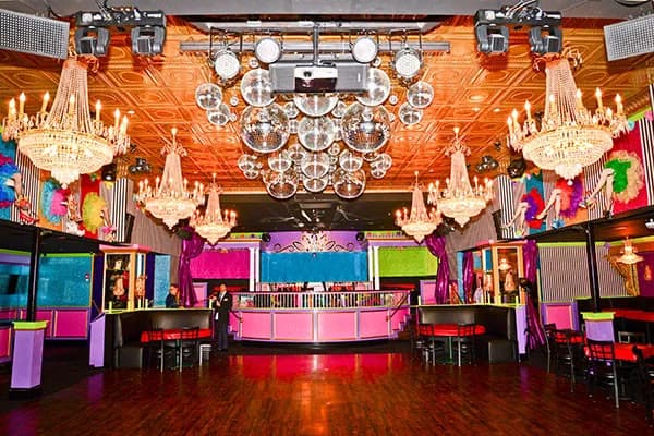 Lips Drag Queen Show Palace, Restaurant & Bar